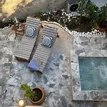 Daire Vetus Vicinato Luxury Homes
