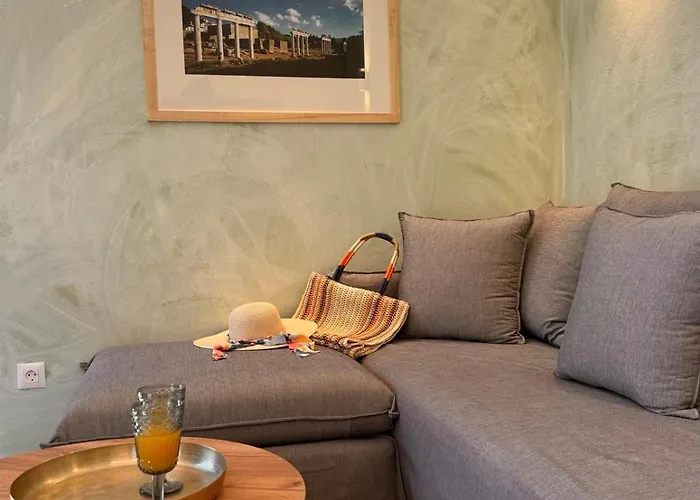 Vetus Vicinato Luxury Homes * Rhodes City